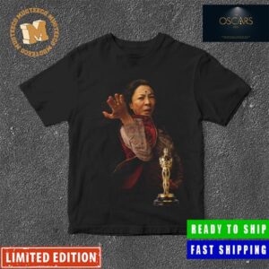 Everything Everywhere All At Once Michelle Yeoh Holding Academy Award For Best Actress In A Leading Role Classic T-Shirt