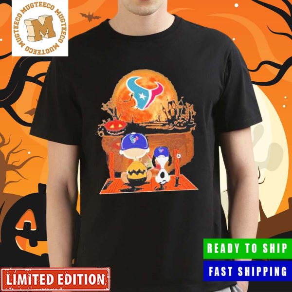 Charlie Brown And Snoopy Watching Houston Texans Halloween Vintage T-Shirt