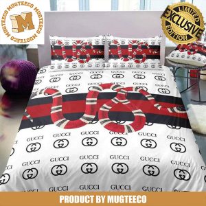 Luxury Gucci Snake Navy And Red Vintage Web In White Blackground With Logo Pattern Bedding Set