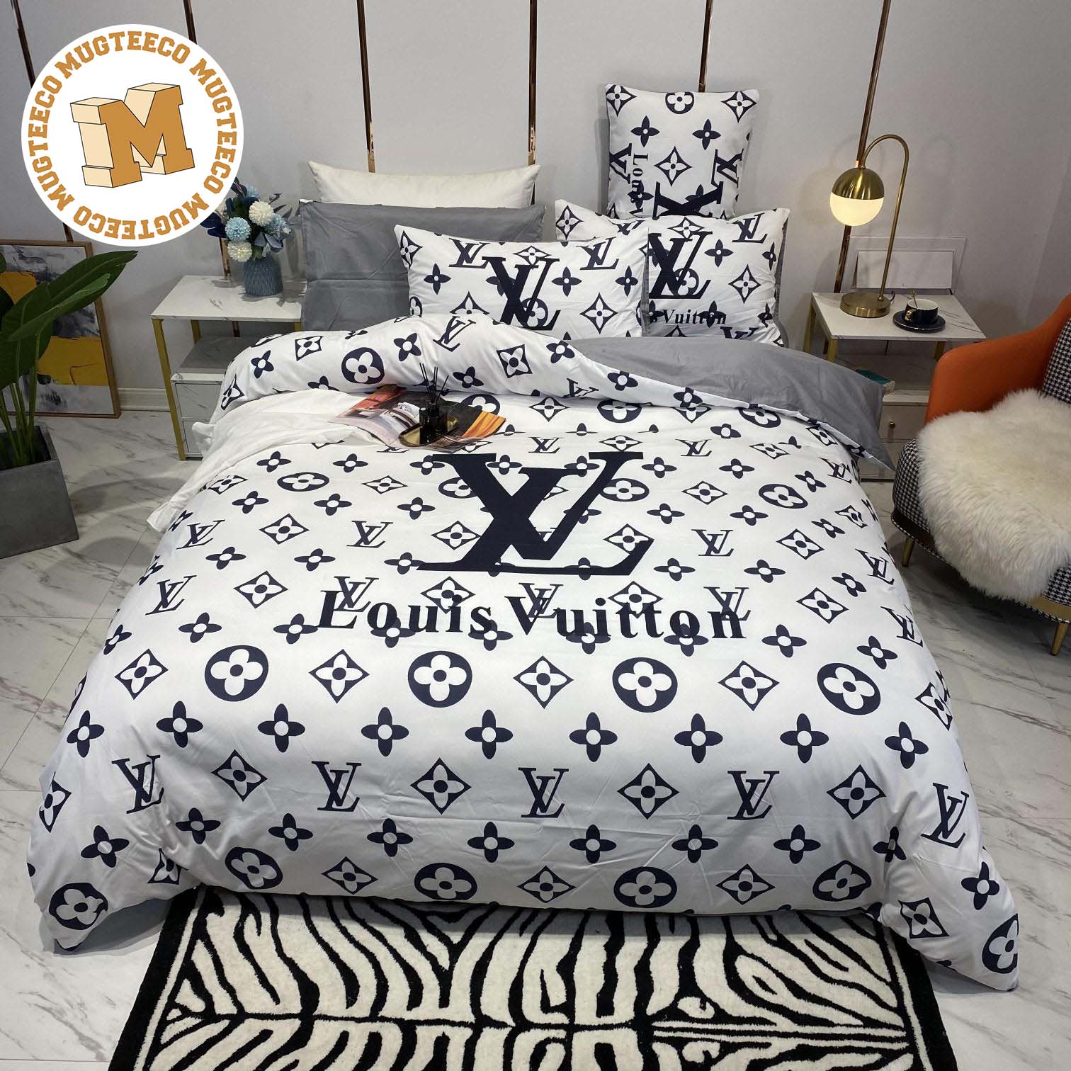 Luxury Louis Vuitton Big Logo In Classic White Monogram Background Bedding  Set - Mugteeco
