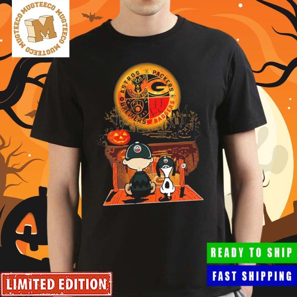 Peanuts Charlie Brown And Snoopy Watching Wisconsin Sports Teams Moon Halloween Vintage T-Shirt