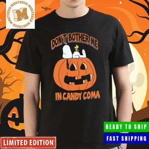 Charlie Brown And Snoopy Watching Kansas City Chiefs Halloween T-Shirt