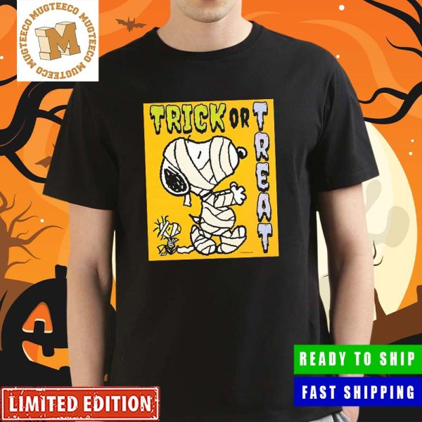 Snoopy Mummy Trick Or Treat Halloween Costume Vintage T-Shirt