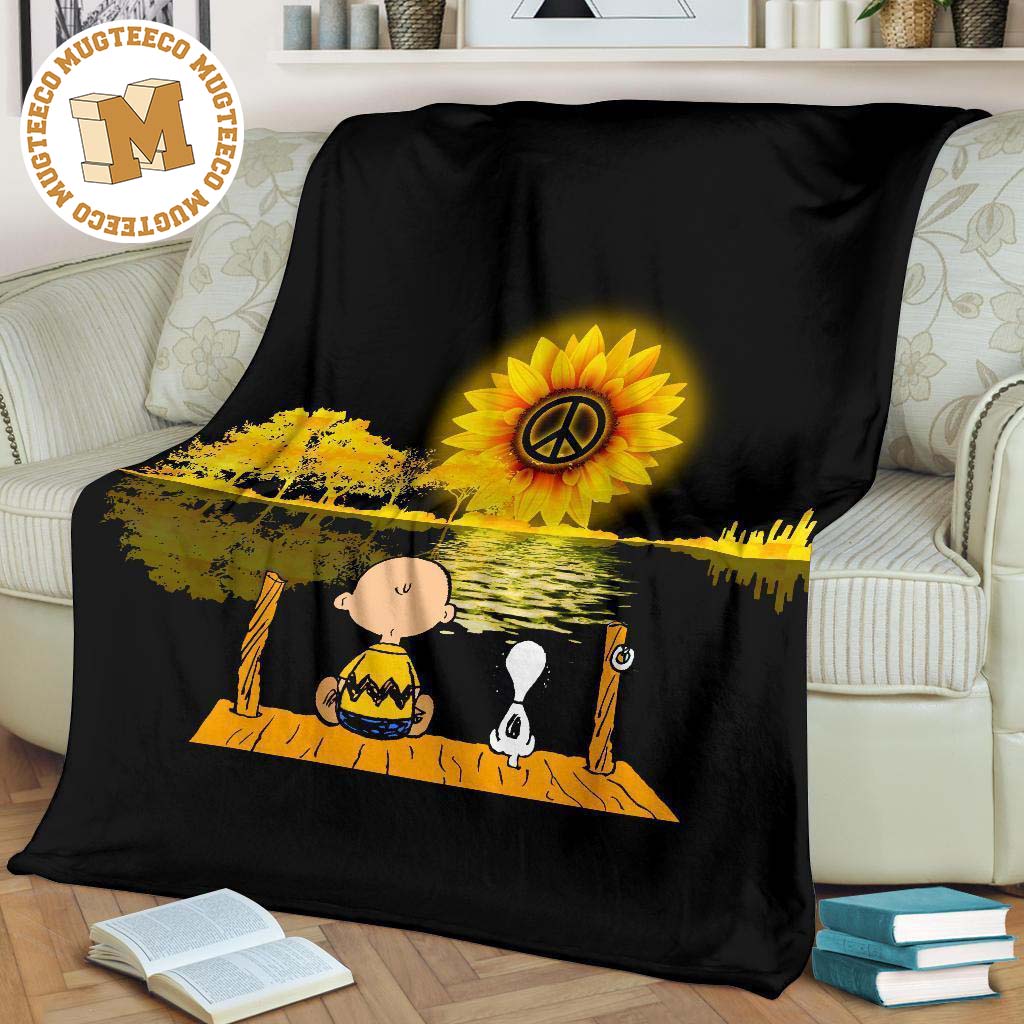 Peaceful Charlie Brown And Snoopy Fleece Blanket Gift Idea - Mugteeco