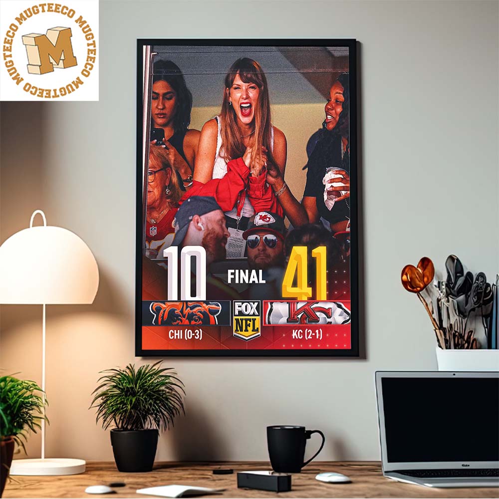 Taylor Swift in Travis Kelce Suite at Chiefs Game Wins Home Decor Poster  Canvas - Mugteeco