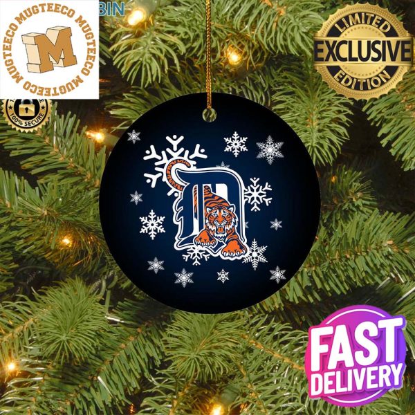 Detroit Tigers MLB Personalized Xmas Merry Christmas Holiday Ornament