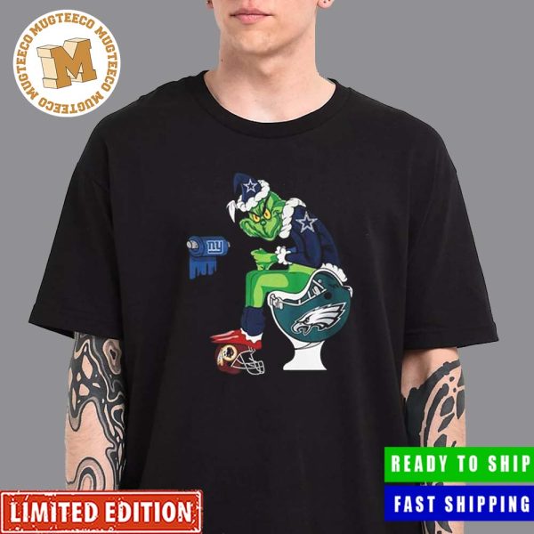 Official The Grinch Dallas Cowboys Sit On Philadelphia Eagles Washington Redskins and New York Giants Toilet Paper T-shirt