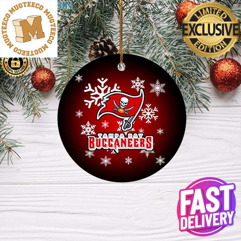 NFL Tampa Bay Buccaneers Xmas Mickey Custom Name Ornament - Binteez