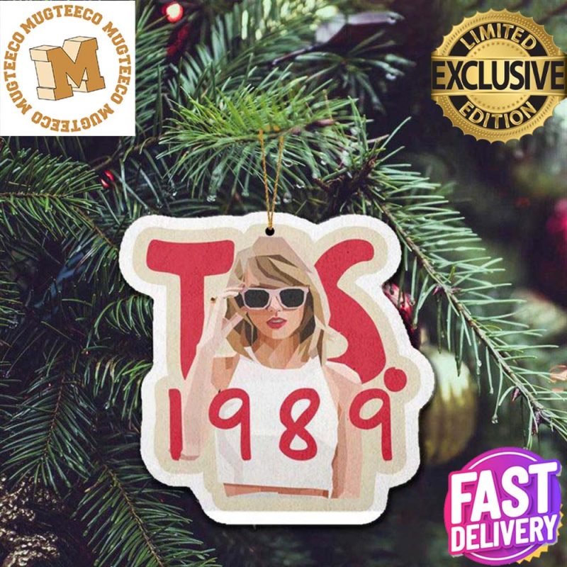Merry Swiftmas Taylor Swift With Santa Hat 2023 Xmas Holiday Christmas  Decorations Ornament - Mugteeco