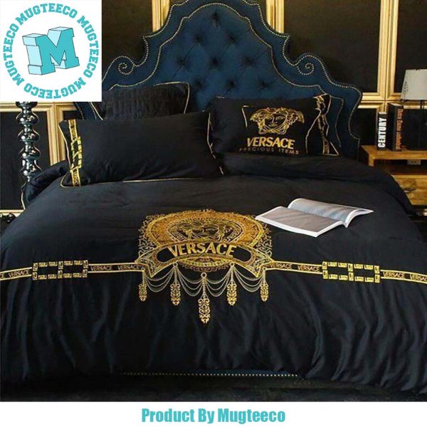 Best Versace Luxurious Yellow Logo In Black Bedding Set Best Versace Luxurious Yellow Logo In Black Bedding Set