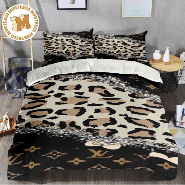 Louis Vuitton Glitter Comparation Of Leopard Print And Black And Golden Monogram Bedding Set Louis Vuitton Glitter Comparation Of Leopard Print And Black And Golden Monogram Bedding Set