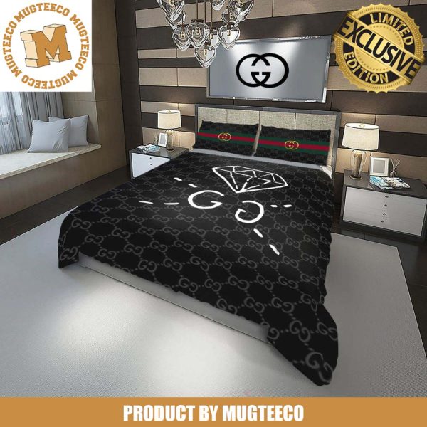 Luxury Gucci Diamond Big White Logo In Classic Black Monogram Background Bedding Set Luxury Gucci Diamond Big White Logo In Classic Black Monogram Background Bedding Set