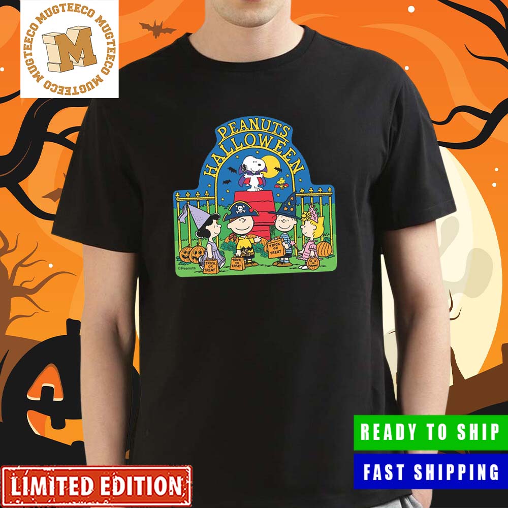 The Peanuts Happy Halloween Trick Or Treat Halloween Masquerade Classic T-Shirt The Peanuts Happy Halloween Trick Or Treat Halloween Masquerade Classic T-Shirt