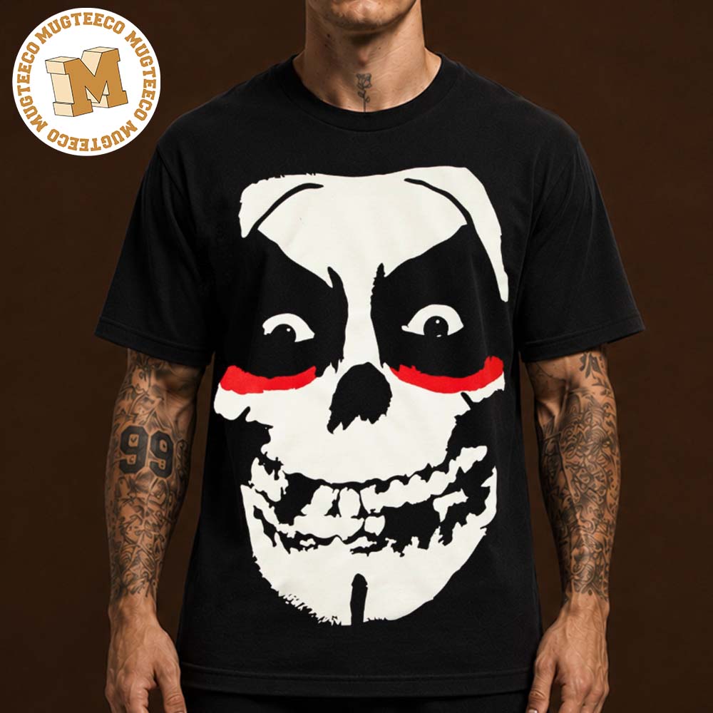 The Misfits X Danhausen Merch Tee Face Graphic Danhausen Unisex Black- T-Shirt The Misfits X Danhausen Merch Tee Face Graphic Danhausen Unisex Black- T-Shirt